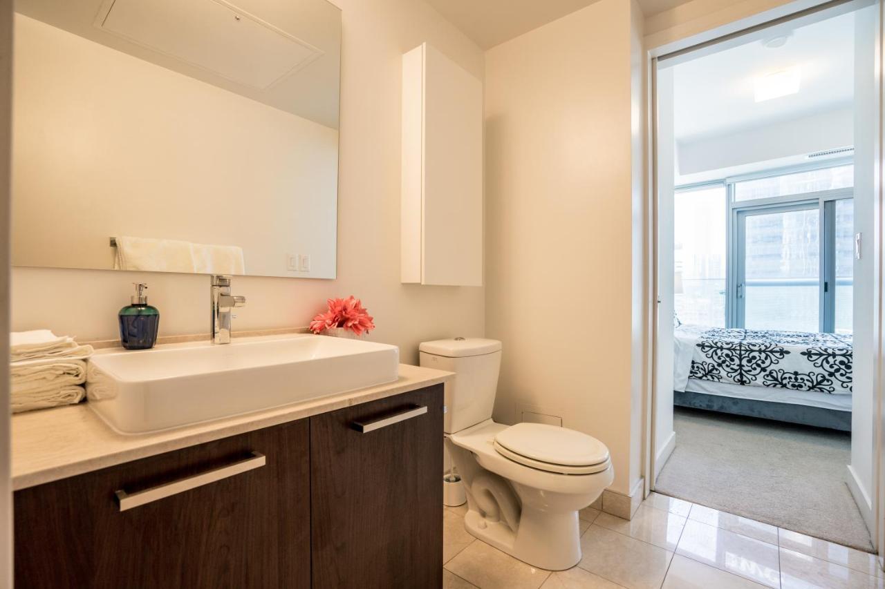 Aaira Suites Toronto Exterior foto